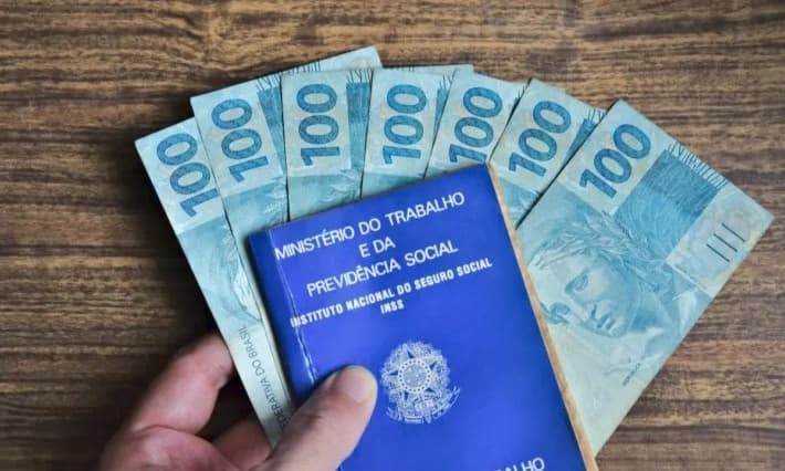 Governo publica decreto que oficializa reajuste do salário mínimo para R$ 1.621