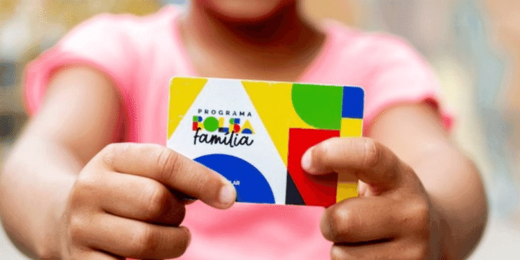 Caixa paga Bolsa Família a beneficiários com NIS de final 3