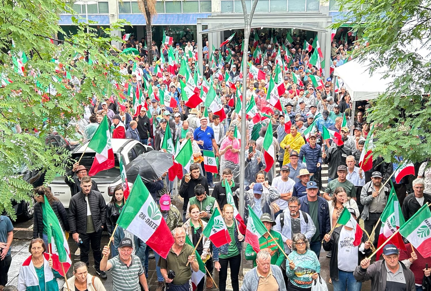 Fetag-RS mobiliza agricultores e pecuaristas familiares em Porto Alegre e cobra ações urgentes