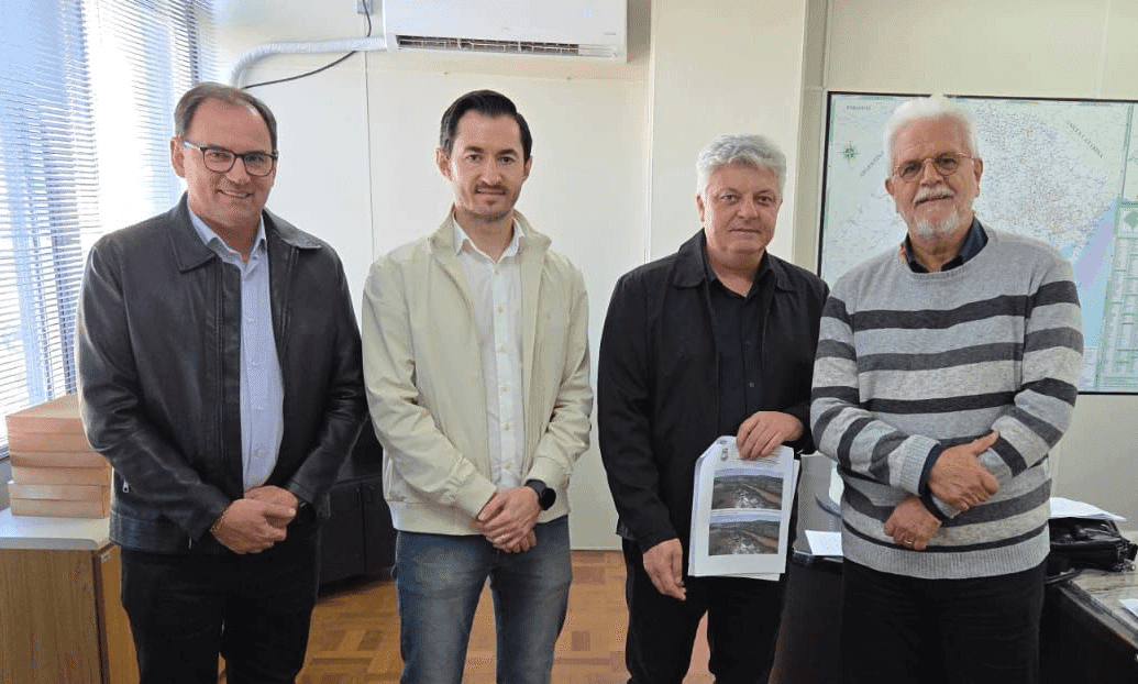 Prefeitos de Cerro Grande e Liberato Salzano mantêm audiência na Secretaria dos Transportes e Daer