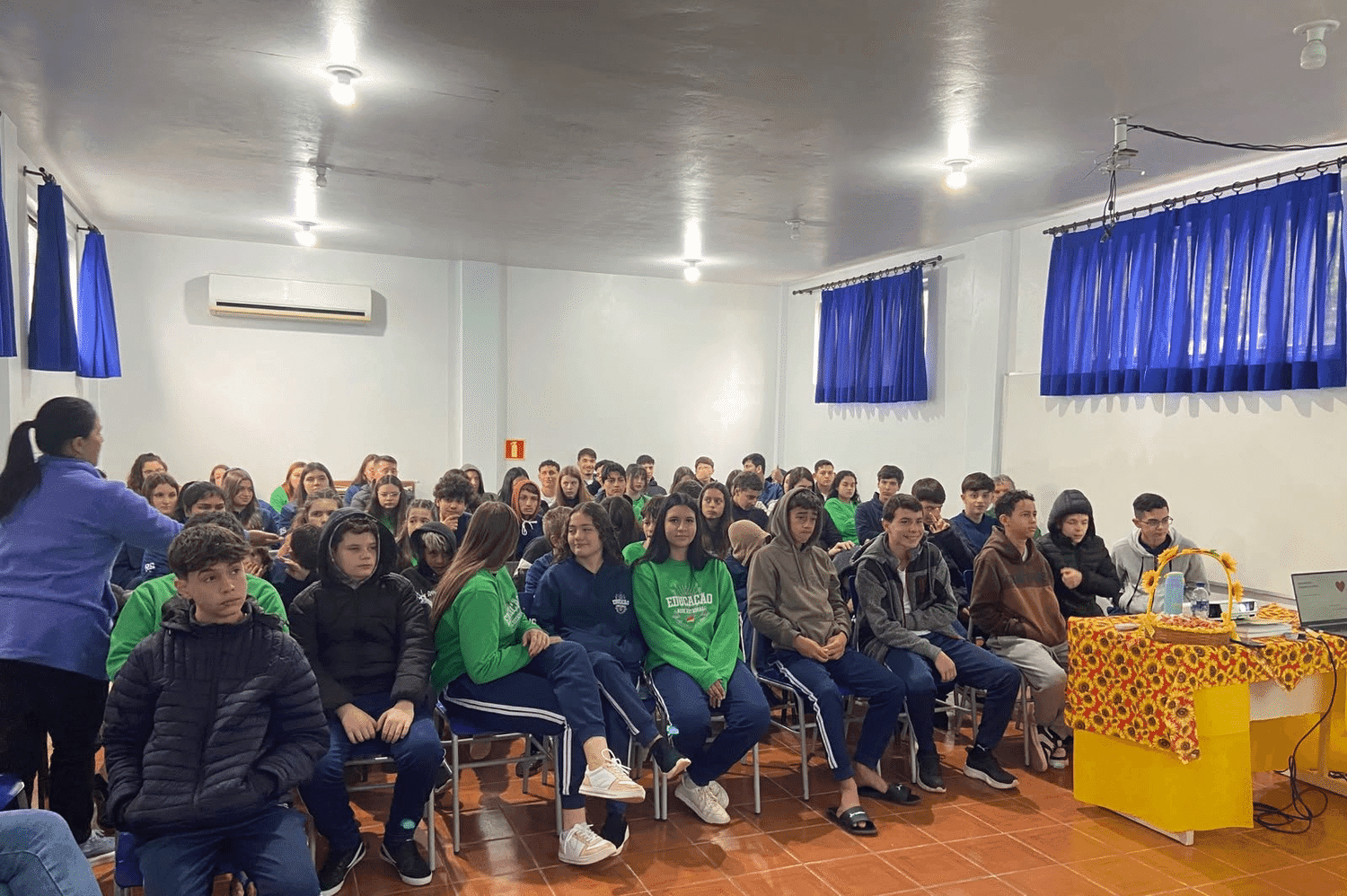 Setembro Amarelo leva debate sobre saúde mental a estudantes de Novo Tiradentes