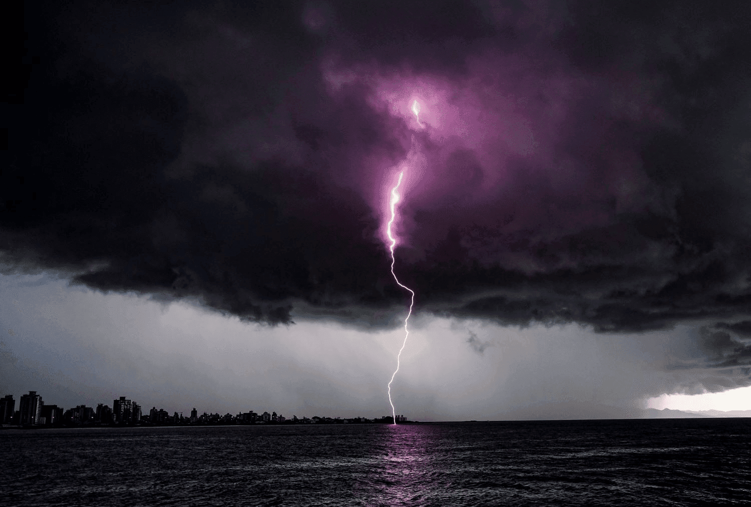 Inmet alerta para 90% de chance de El Niño muito forte no próximo trimestre 