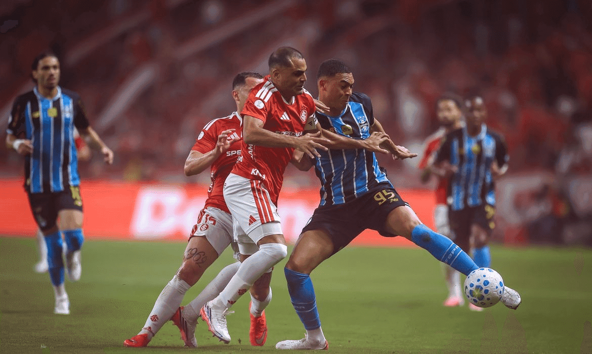 Inter e Grêmio ficam no empate no jogo de ida das quartas de final da Copa do Brasil