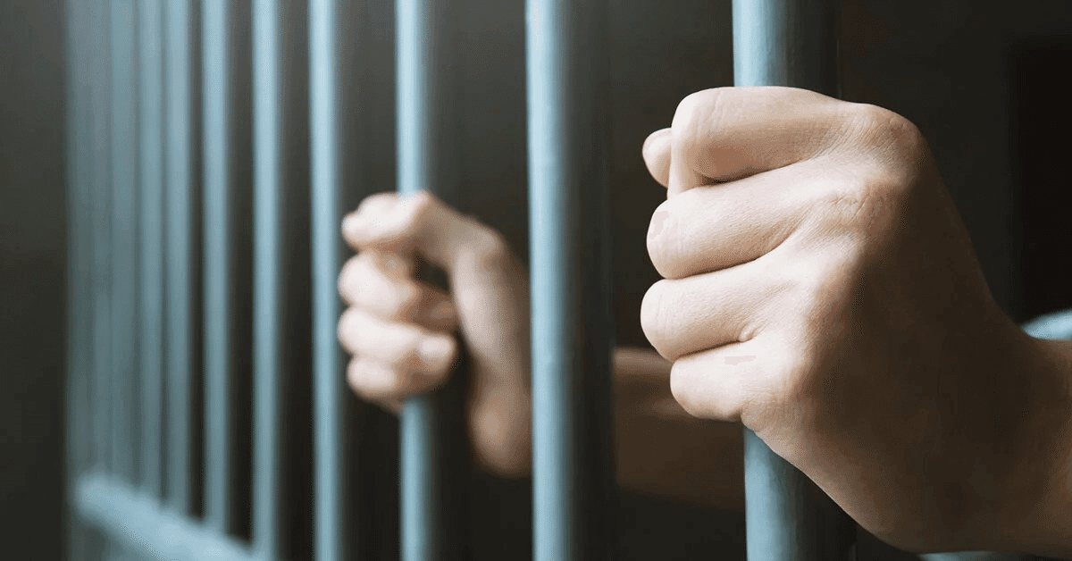 Homem condenado a mais de 50 anos por crimes sexuais contra os filhos é preso em Trindade do Sul