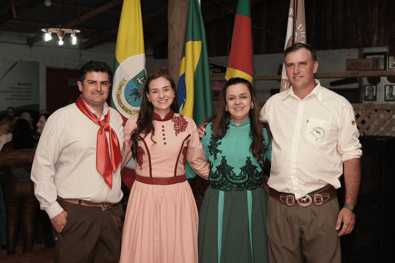 Nova patronagem toma posse oficial no CTG Gaudérios do Rodeio