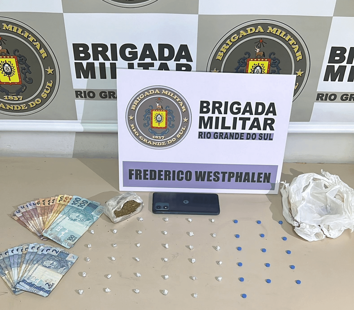 Brigada Militar prende mulher por tráfico de drogas