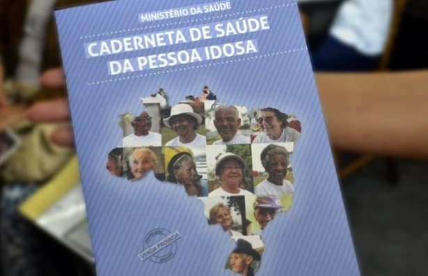 Saúde lança versão atualizada da Caderneta da Pessoa Idosa