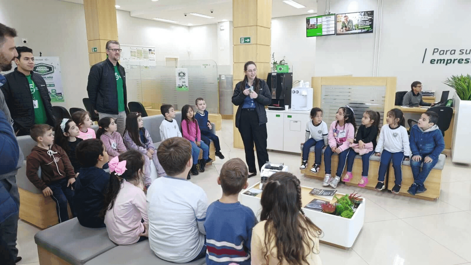 Sicredi Conexão impacta mais de 130 ações durante a Semana Nacional de Educação Financeira