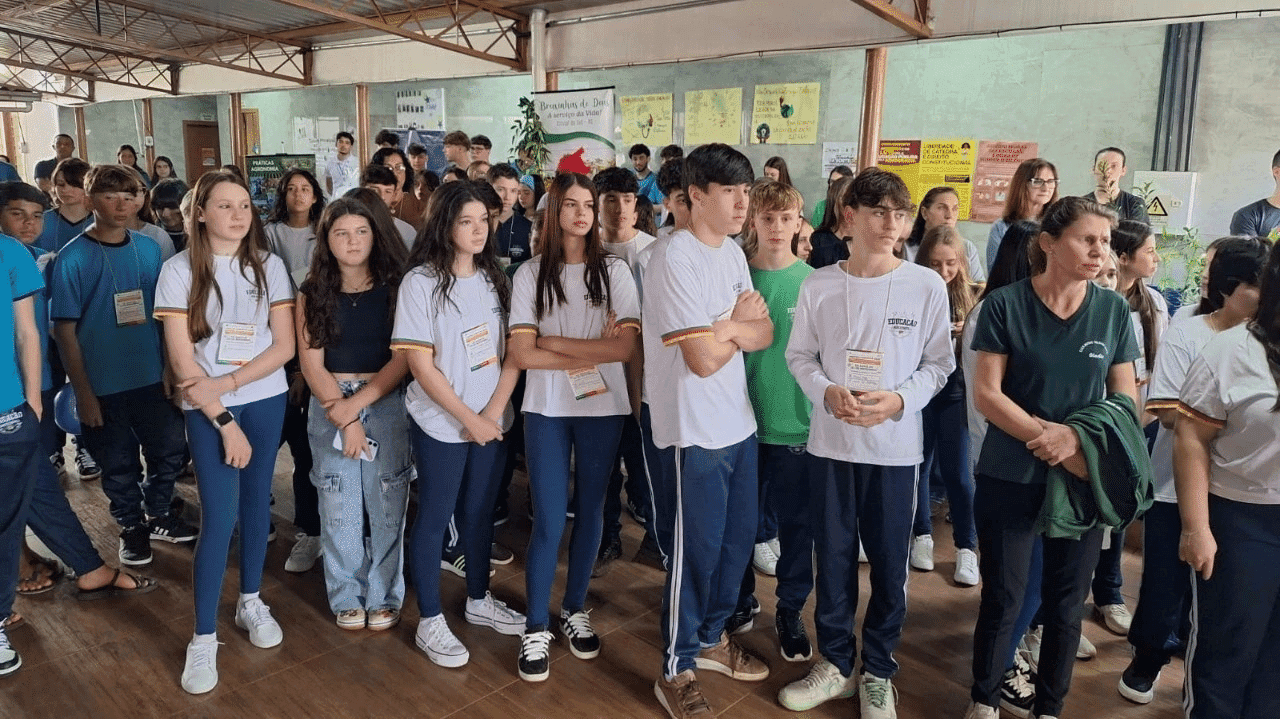 Escola Mathias Balduíno Huppes realiza Mostra Científica em Cristal do Sul