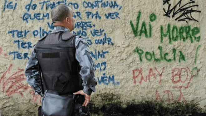 Lei que endurece pena a condenados por morte de policiais é sancionada