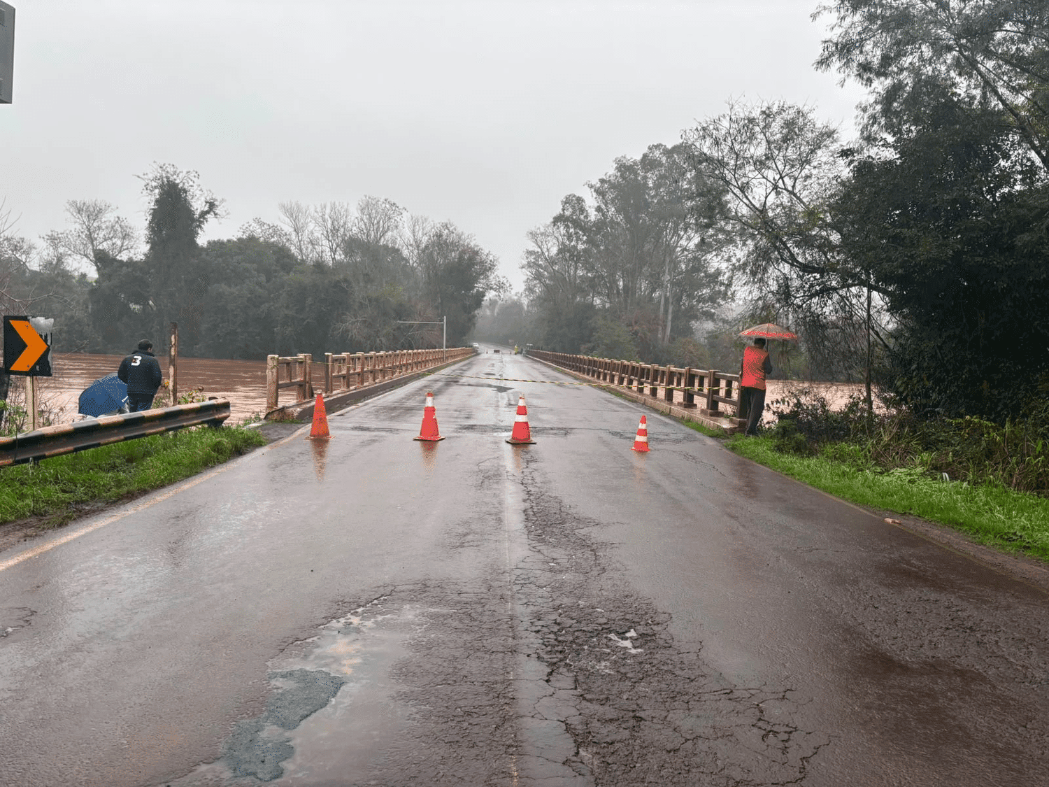 Ponte da ERS-569 permanece interditada entre Barra Funda e Novo Barreiro