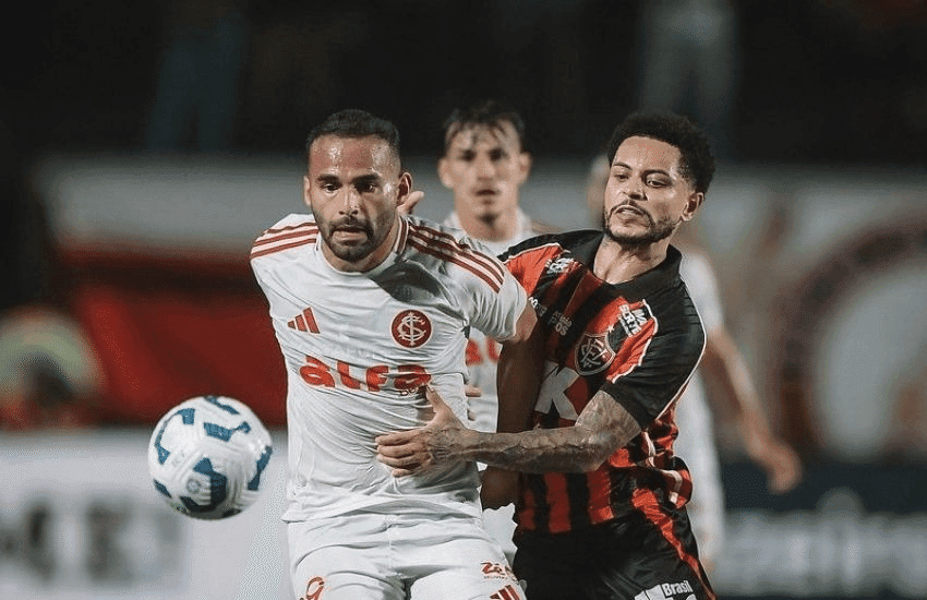 Inter perde para o Vitória e se aproxima da zona de rebaixamento