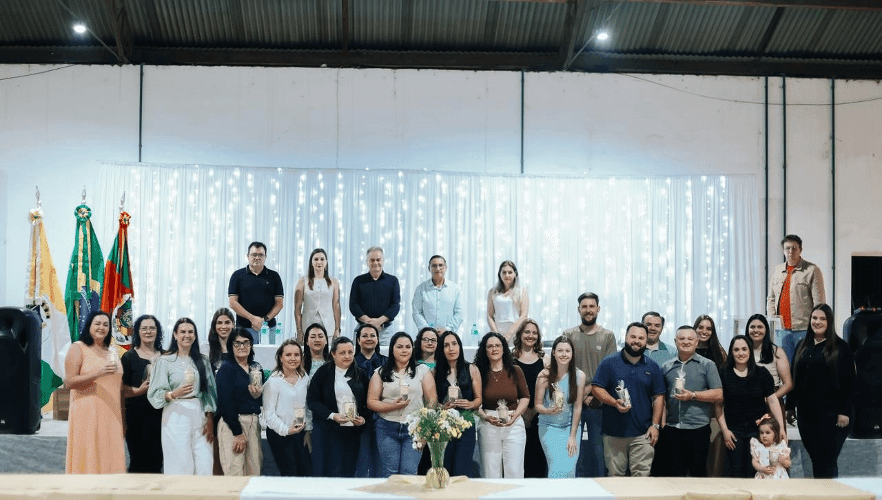 Escola União do Alto Paraíso celebra 50 anos em Pinhal