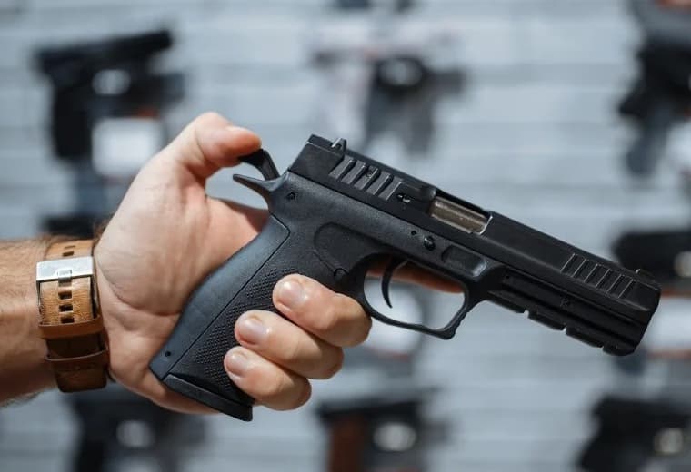Projeto de lei que dá direito ao porte de arma de fogo a produtores é aprovado