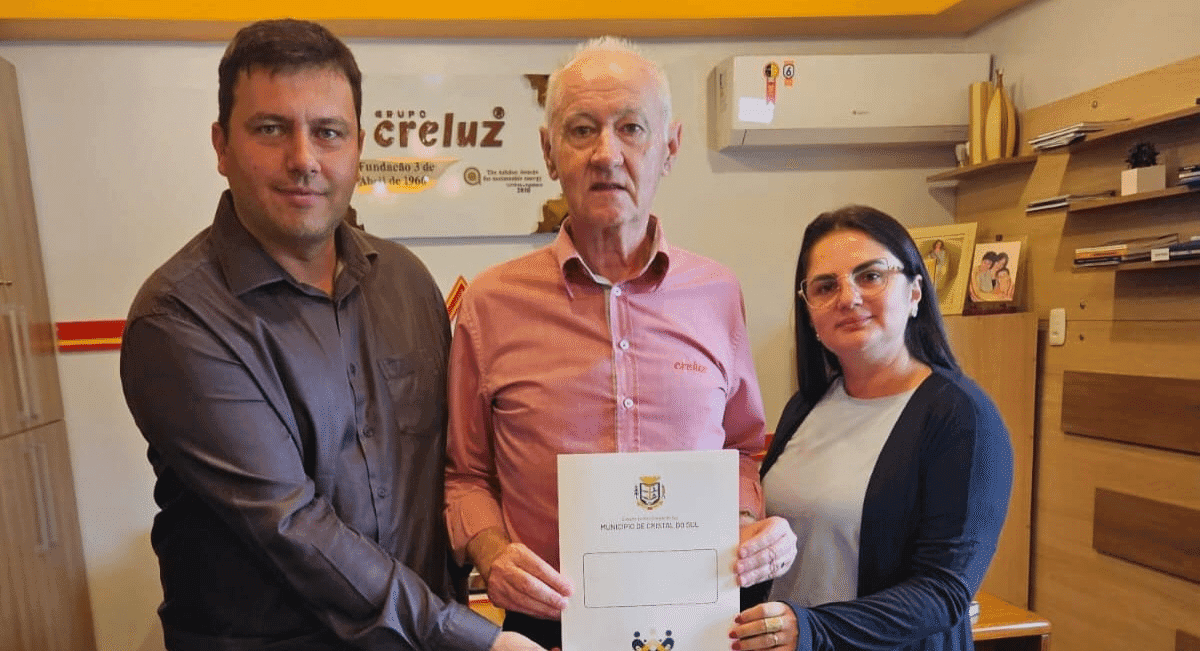 Prefeito de Cristal do Sul e secretária do Meio Ambiente realizam visita instiucional à Creluz