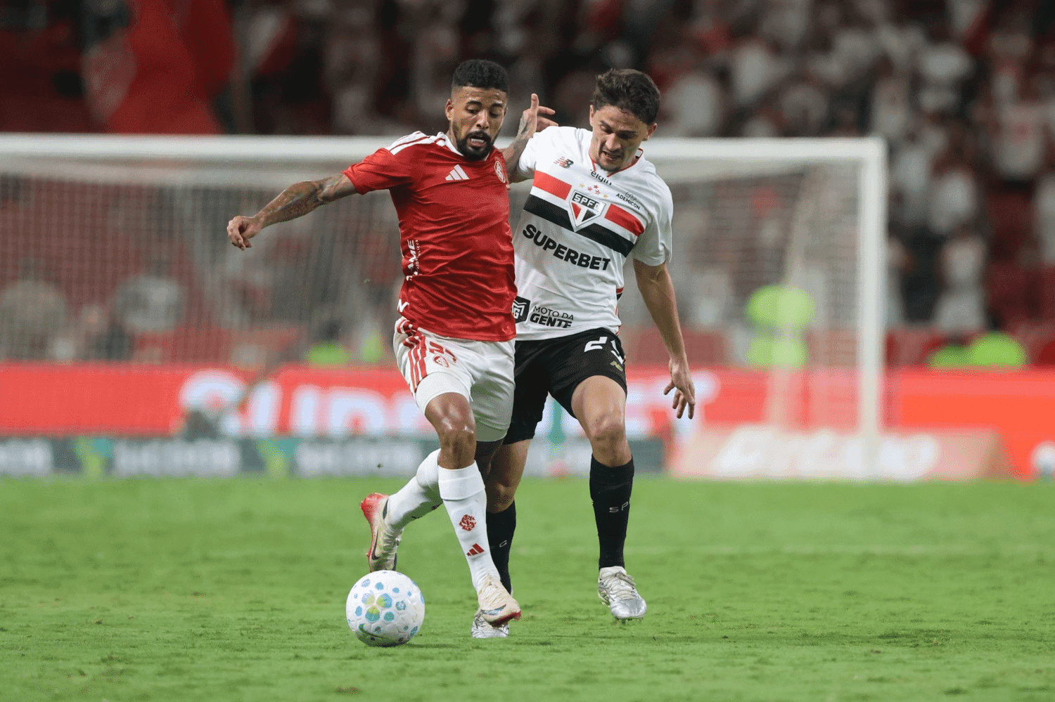 Inter sofre empate do São Paulo e desperdiça chance de se afastar do Z-4 do Brasileirão