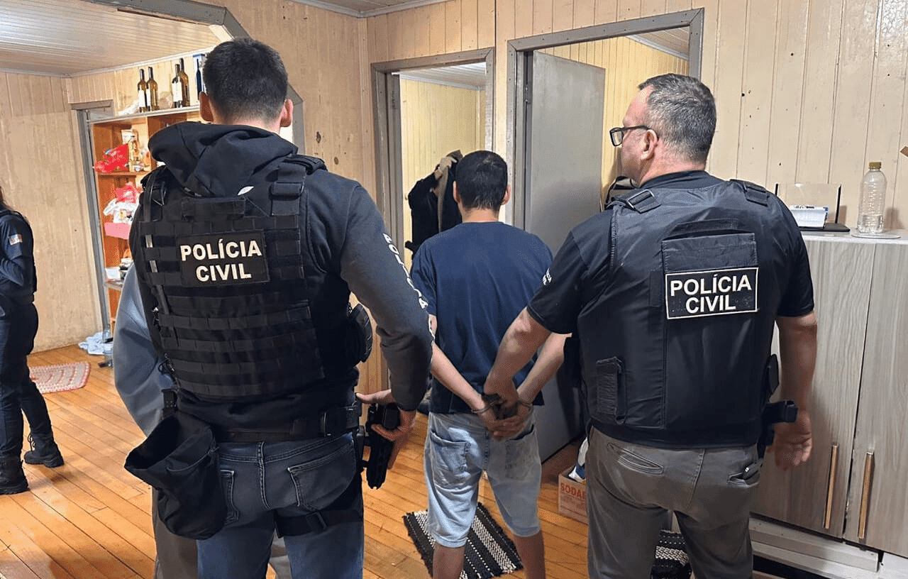 Polícia Civil fecha ponto de tráfico e captura foragido por homicídio em FW