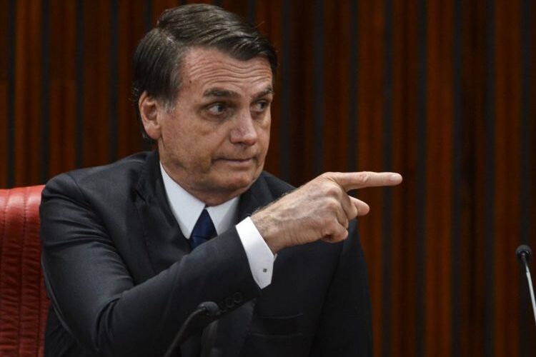 Bolsonaro fala sobre o risco de endividamento público