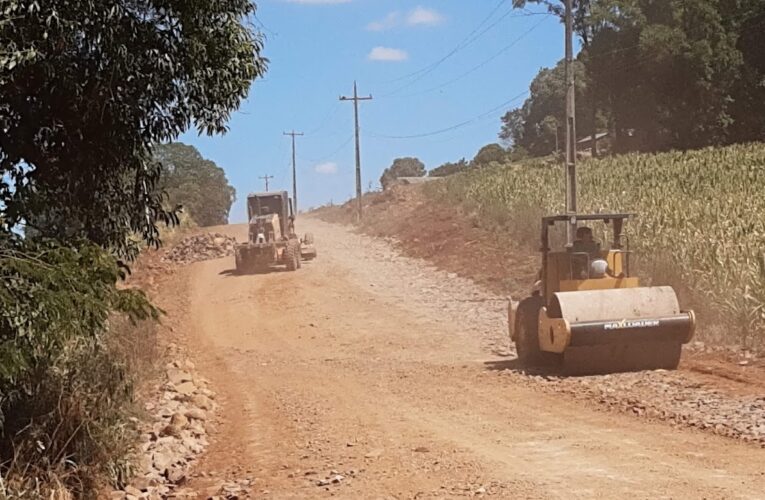 Obra de pavimentação asfáltica tem continuidade em Novo Tiradentes