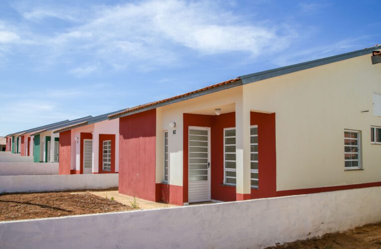 Leite anuncia R$ 99 milhões em parcerias com 23 prefeituras para construção de casas