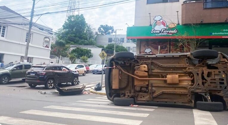 Grave acidente no centro de Frederico Westphalen