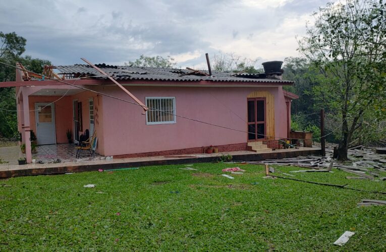 Chuvas causam danos em casas, alagamentos e desalojados no RS