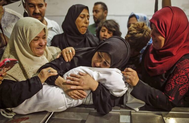 Ataque a hospital em Gaza deixa centenas de mortos