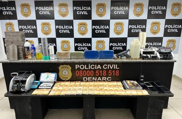 Homem é preso suspeito de manter laboratório de drogas em apartamento