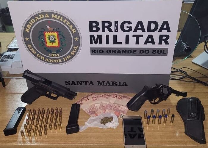 Brigada Militar prende jovem por tráfico de drogas e apreende adolescente no RS