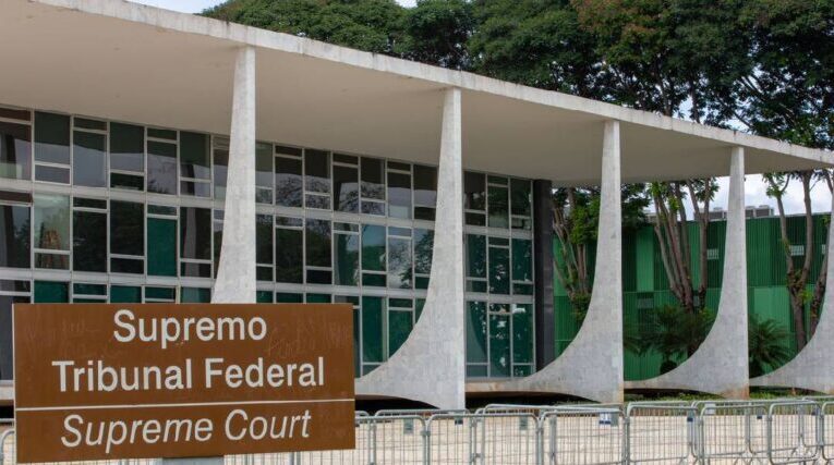 STF DERRUBA REGRAS DE SOBRAS ELEITORAIS MAS MANTÉM 7 DEPUTADOS NO CARGO.